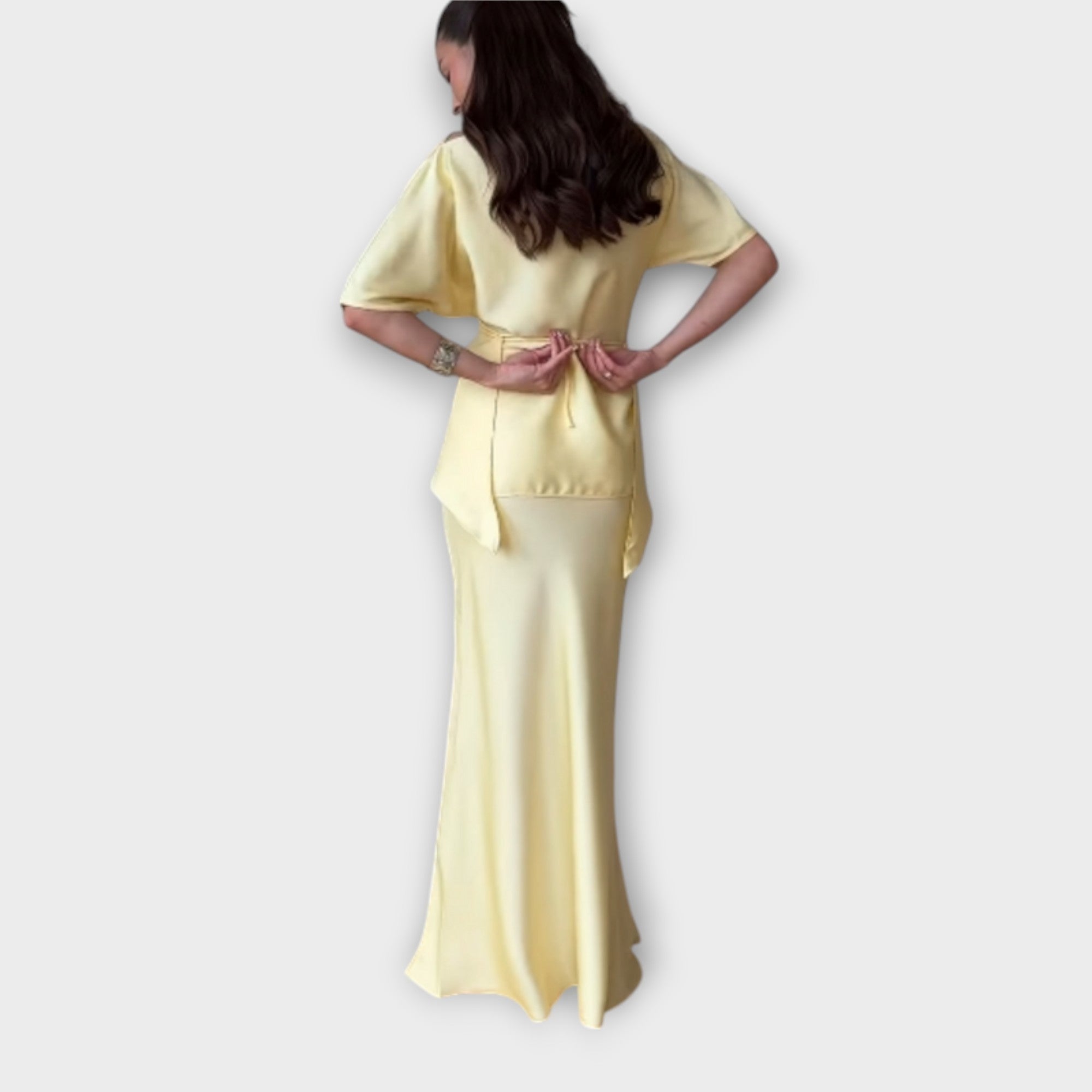 Finja - Off-Shoulder Top with Knot Front and Skirt Ensemble